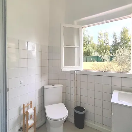 Bright, Spacious And Well-located, By Timecooler Apartment *